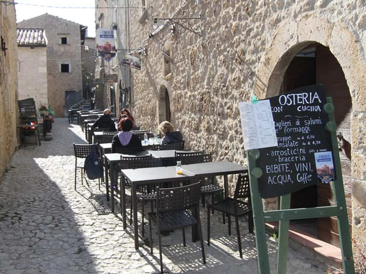 Discover medieval Abruzzo: Rocca Calascio Castle and Santo Stefano di Sessanio with typical Abruzzo lunch., photo 5