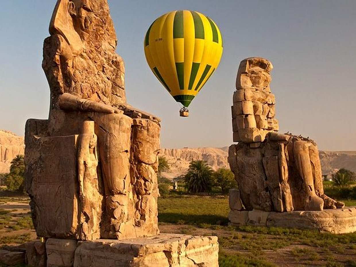 Crucero por el Nilo de 4 días desde Asuán a Luxor con Abu Simbel y paseo opcional en globo aerostático en Egipto., photo 3