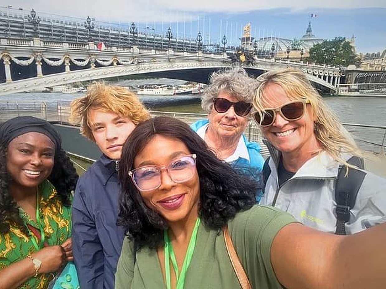 Paris Half Day Tour & Cruise, Private Guide & Louvre Entrance