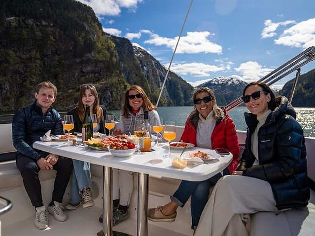 Private yacht Cruise in Flåm and Gudvangen, Nærøyfjord, photo 3