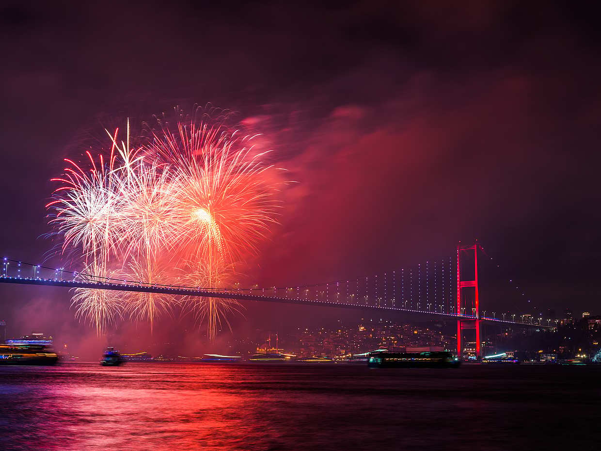 New Year's Eve on Bosphorus on a 17M Private Yacht