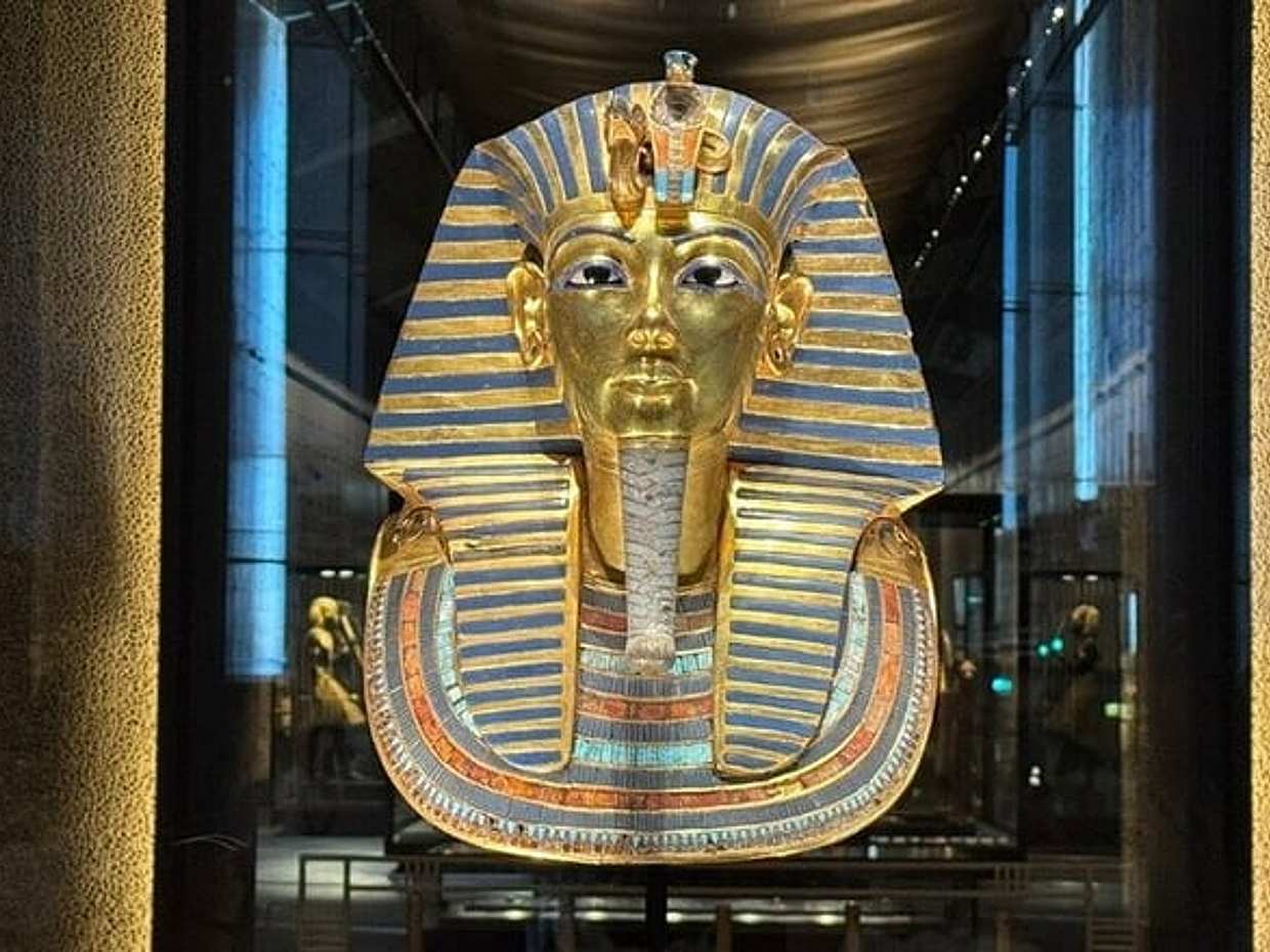 VIP Grand Egyptian Museum Private Tour with Egyptologist Guide, photo 2