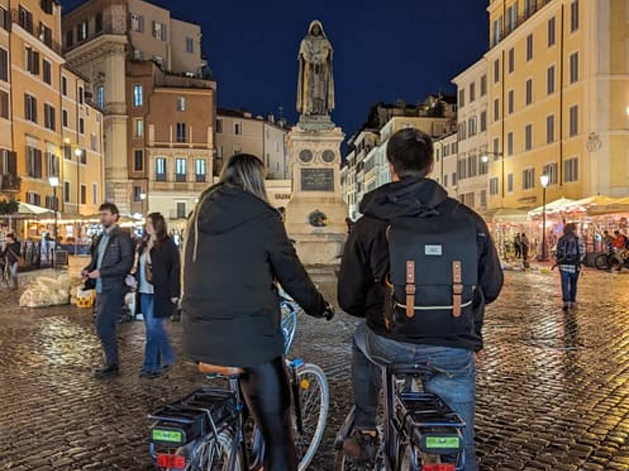Rome at sunset is magic on two wheels, photo 3