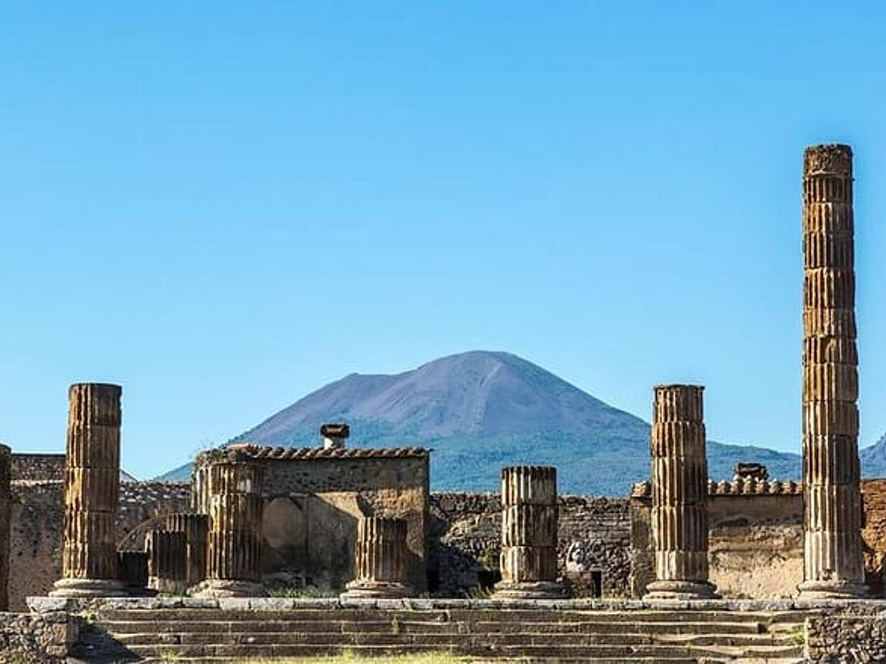 Naples Private Shore Excursion: the Amalfi coast and Pompeii with skip the line tickets