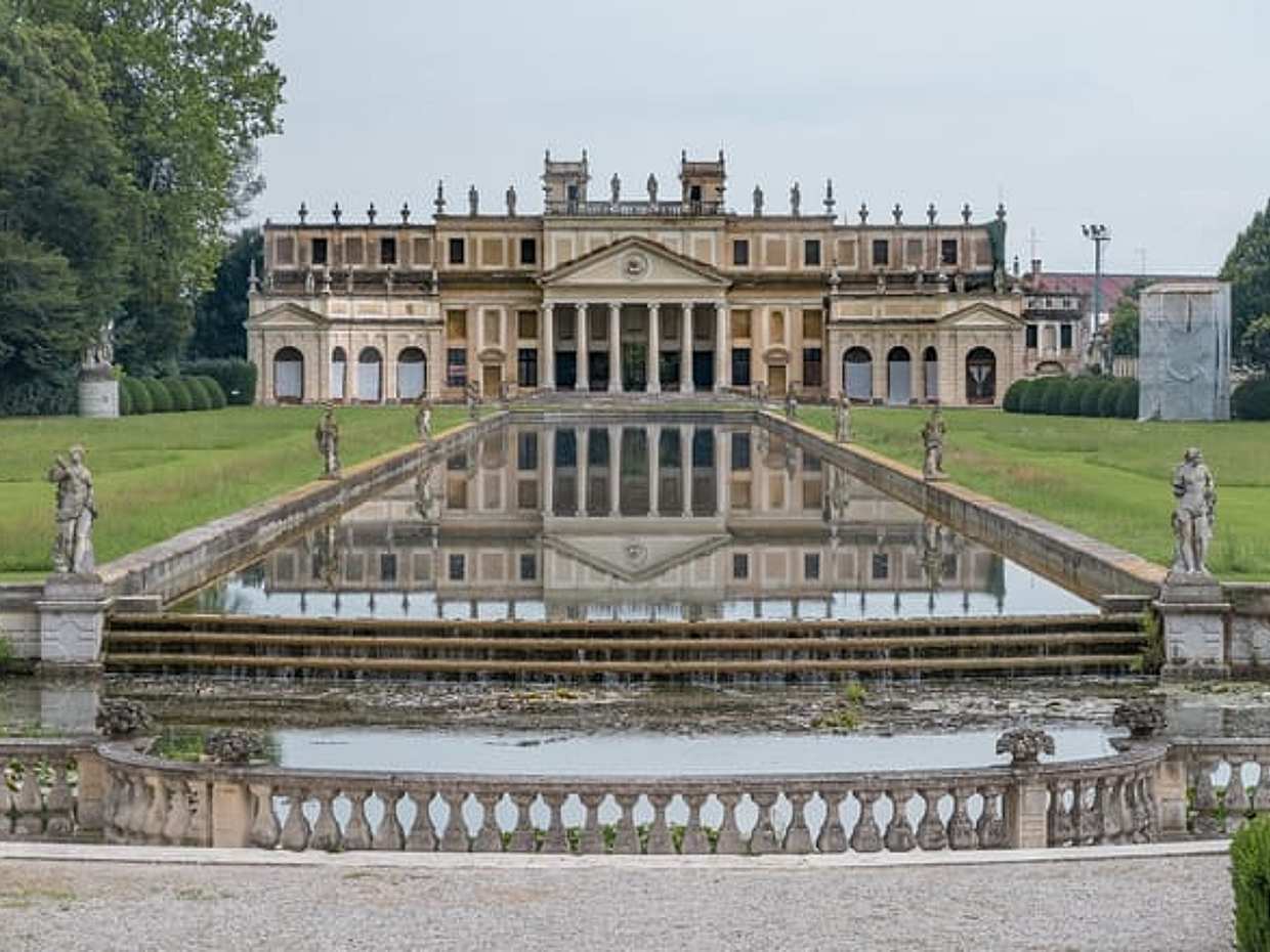 Tour to the Venetian Villas of the Brenta Riviera from Padua