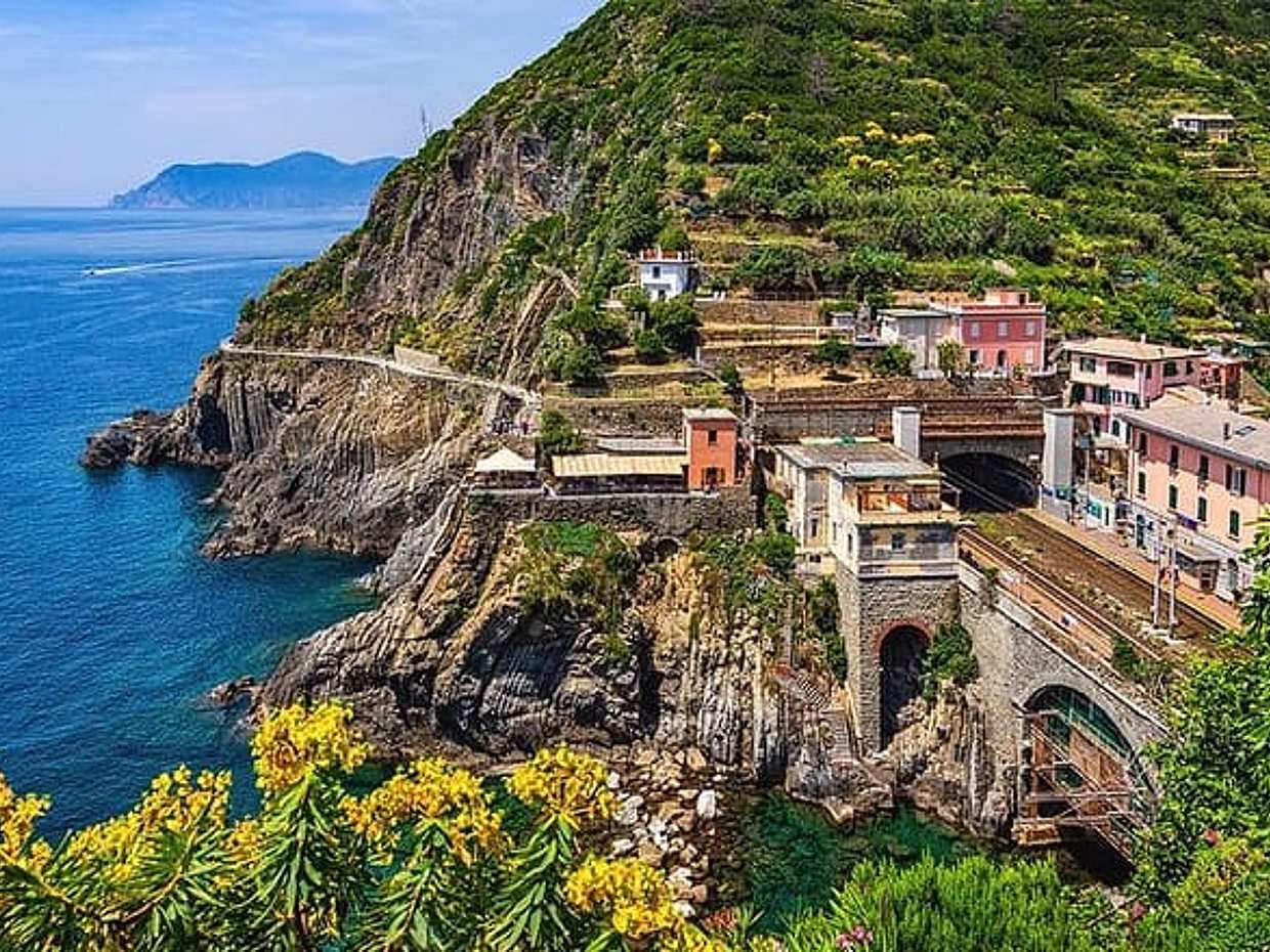 Discover the Magic of Cinque Terre:Private Day Trip from Florence