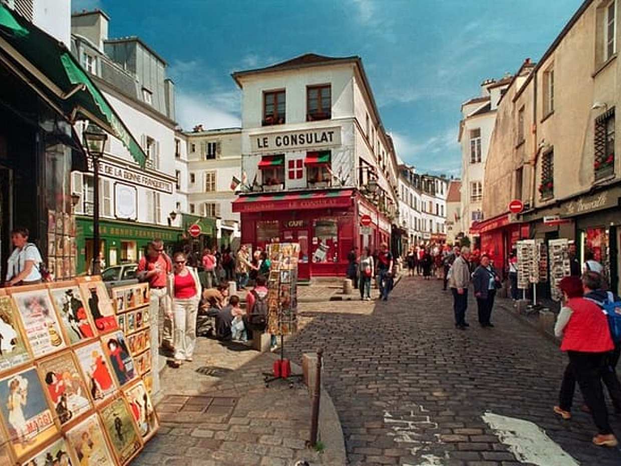 Paris Montmartre: Street Art, Walking Tour & French Drink Tasting, photo 3