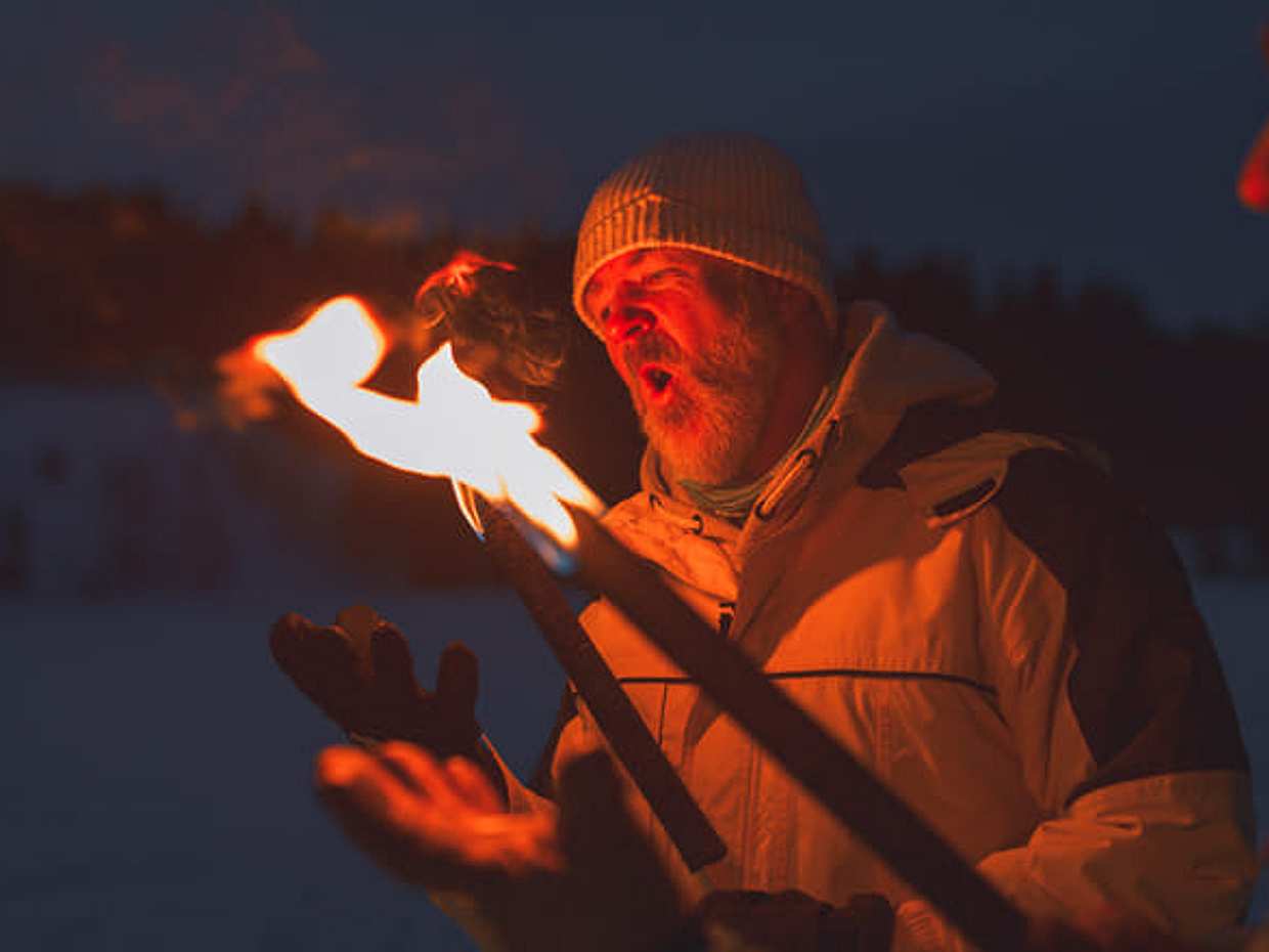 Private Winter Forest Walk & Campfire by Torchlight in Norway, Oslo, photo 5