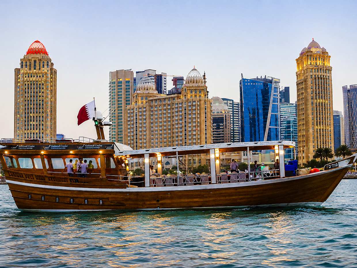 Doha Private City Highlights Tour with Dhow Boat Cruise in Qatar, photo 2