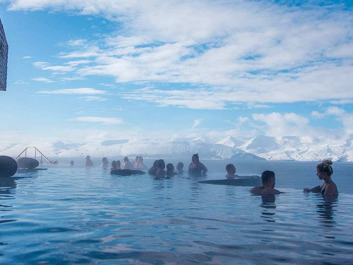 Northern Lights & GeoSea Geothermal Sea Baths Tour, photo 2