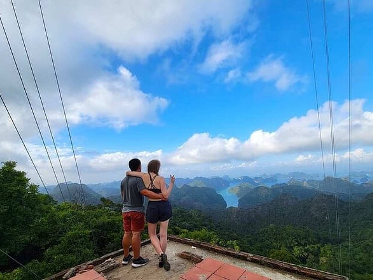 Cat Ba: Full-Day Trekking Cat Ba National Park & Viet Hai Village in Vietnam, Ha Long, photo 5