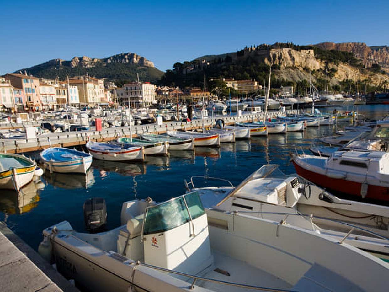 Private Day Trip to Le Castellet Cassis and Marseille