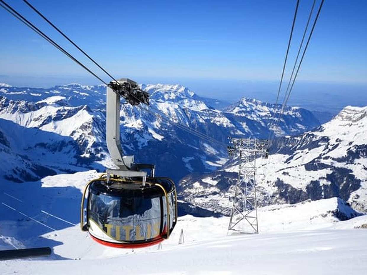 Mount Titlis Glacier World Private Day Tour from Zürich in Switzerland, photo 2