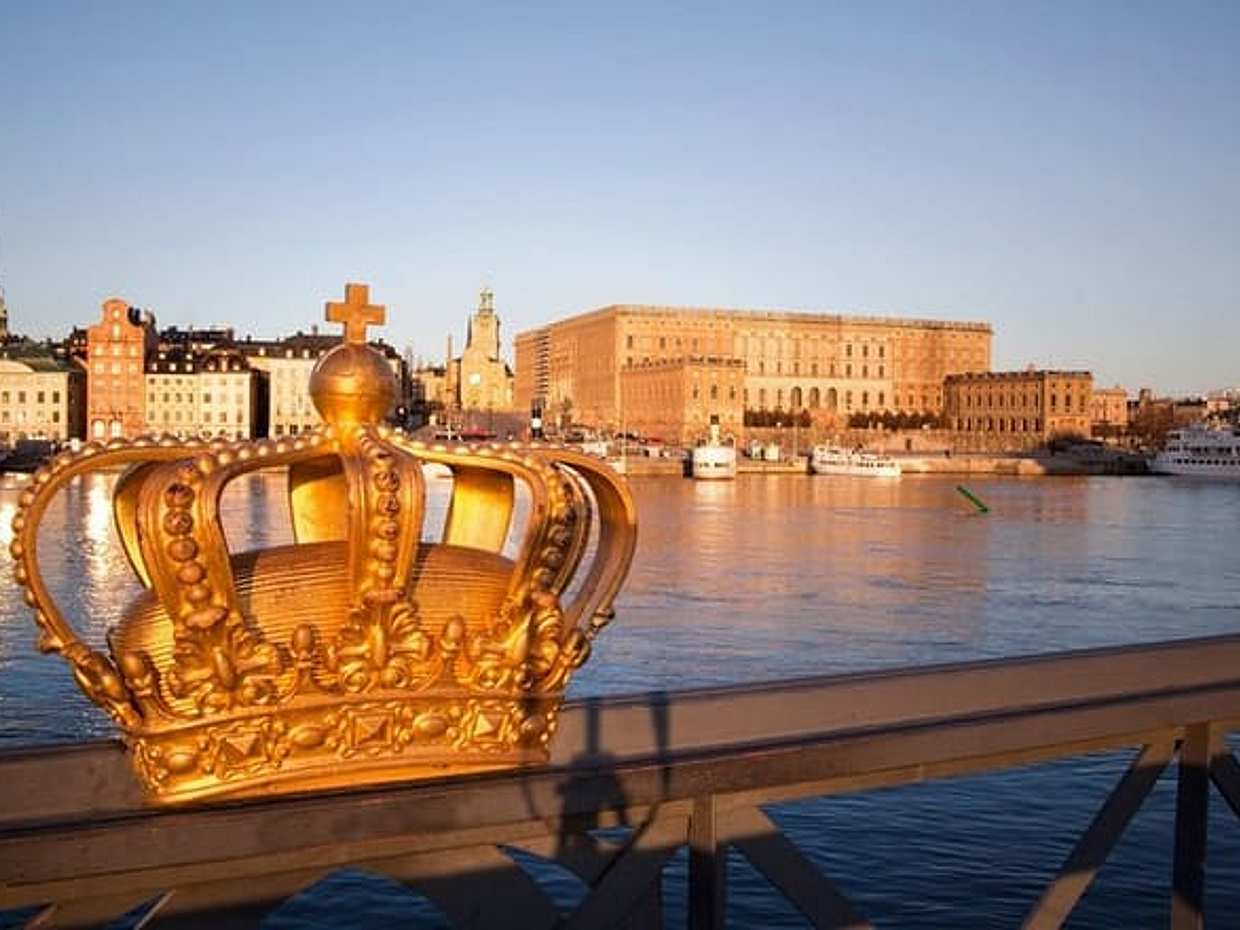 Caccia al tesoro ed highlights di Stoccolma Tour a piedi autoguidato in Svezia
