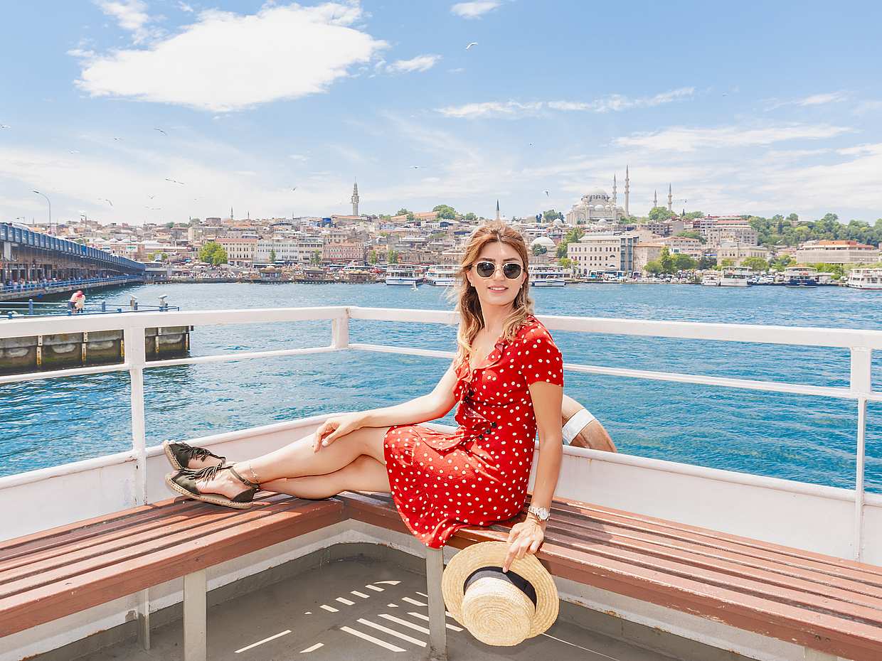 Short Bosphorus Cruise Tour  in Istanbul with Hotel Pick-up in Turkey