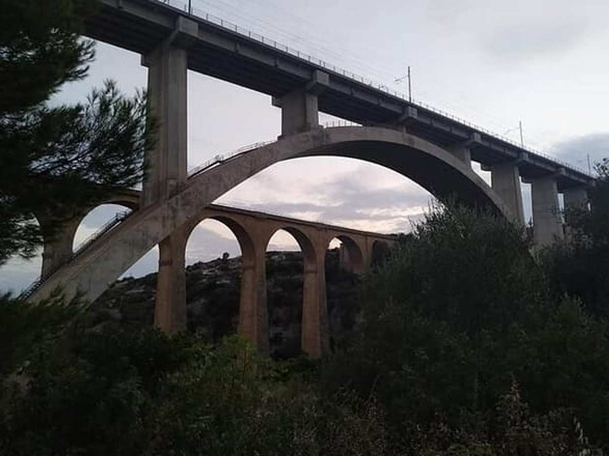 Guided Hiking Tour in the Gravina di Castellaneta Tourist Level