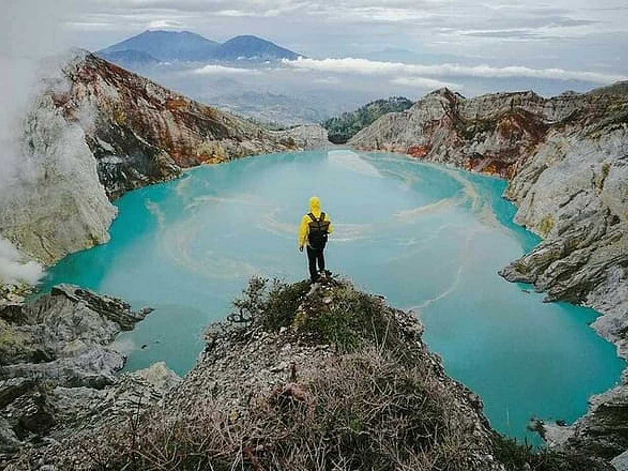 4-Day Ijen Blue Fire, Bromo, Borobudur, Yogyakarta from Bali