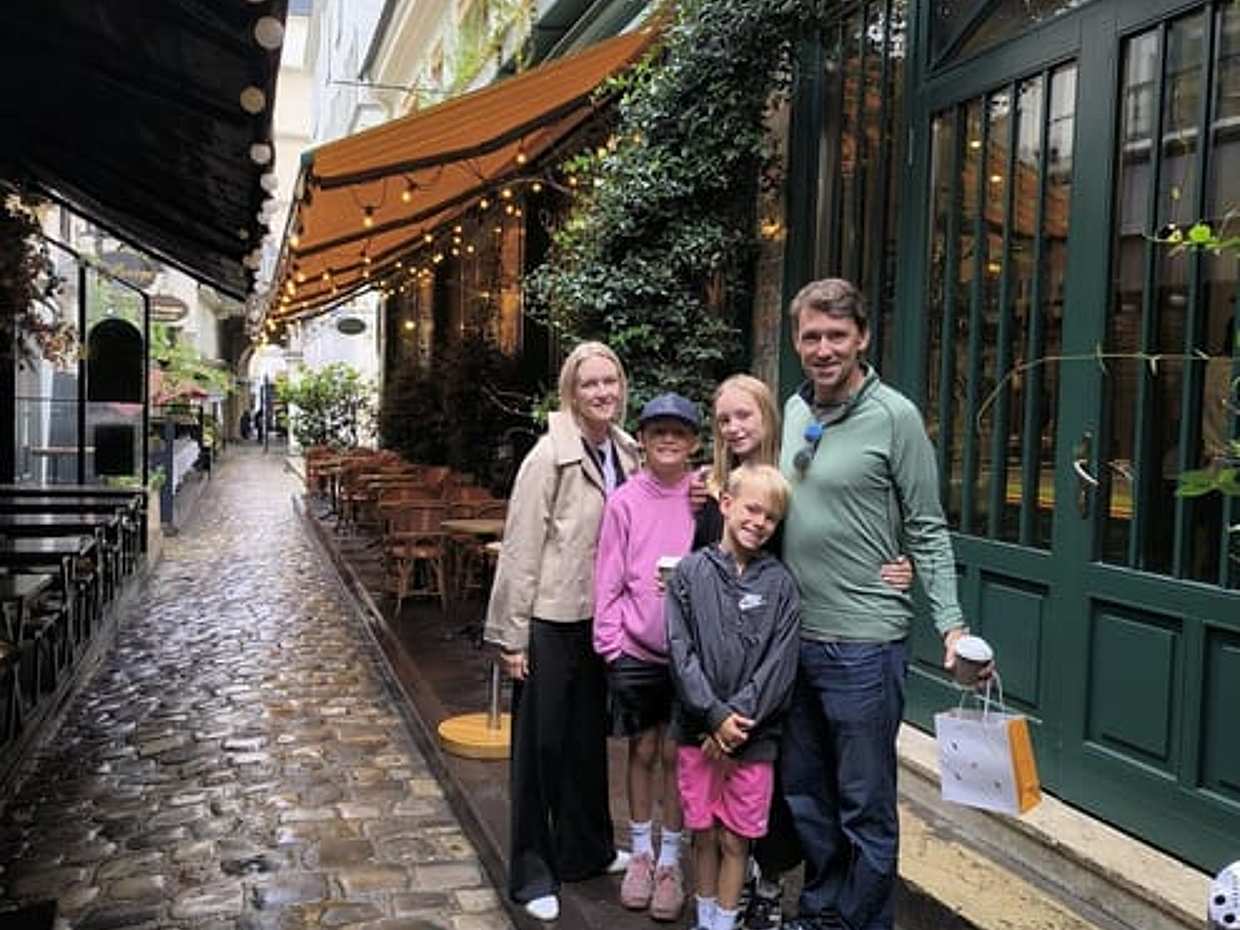 Private Food and Wine tour in Saint Germain with a Gastronomy Expert