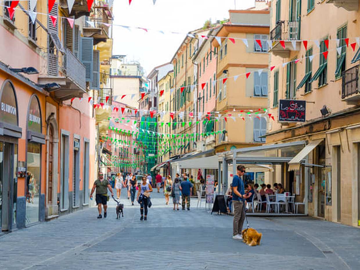 Eat Like a Local in La Spezia: Authentic Street Food Walking Tour
