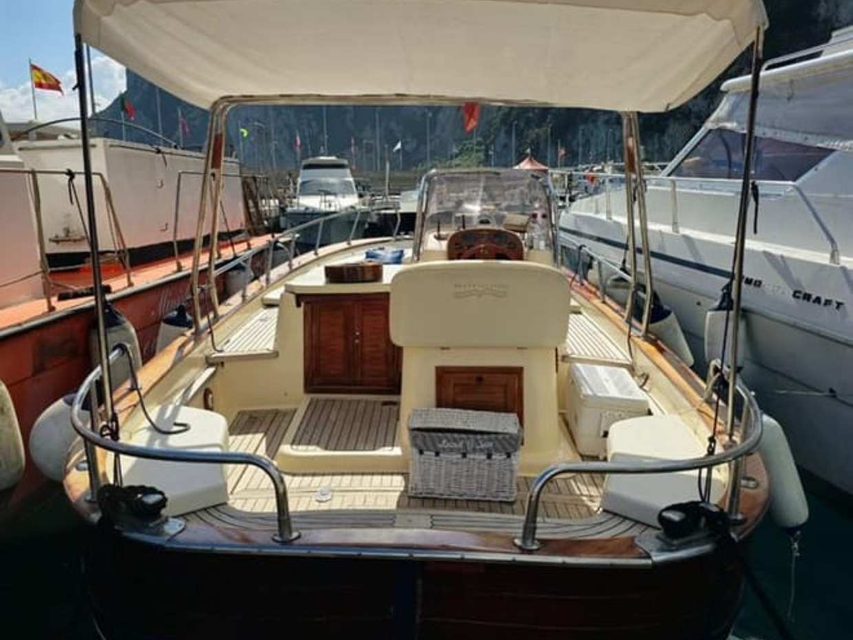 Capri: 6 hour private boat tour among hidden bays and crystal-clear waters, photo 5