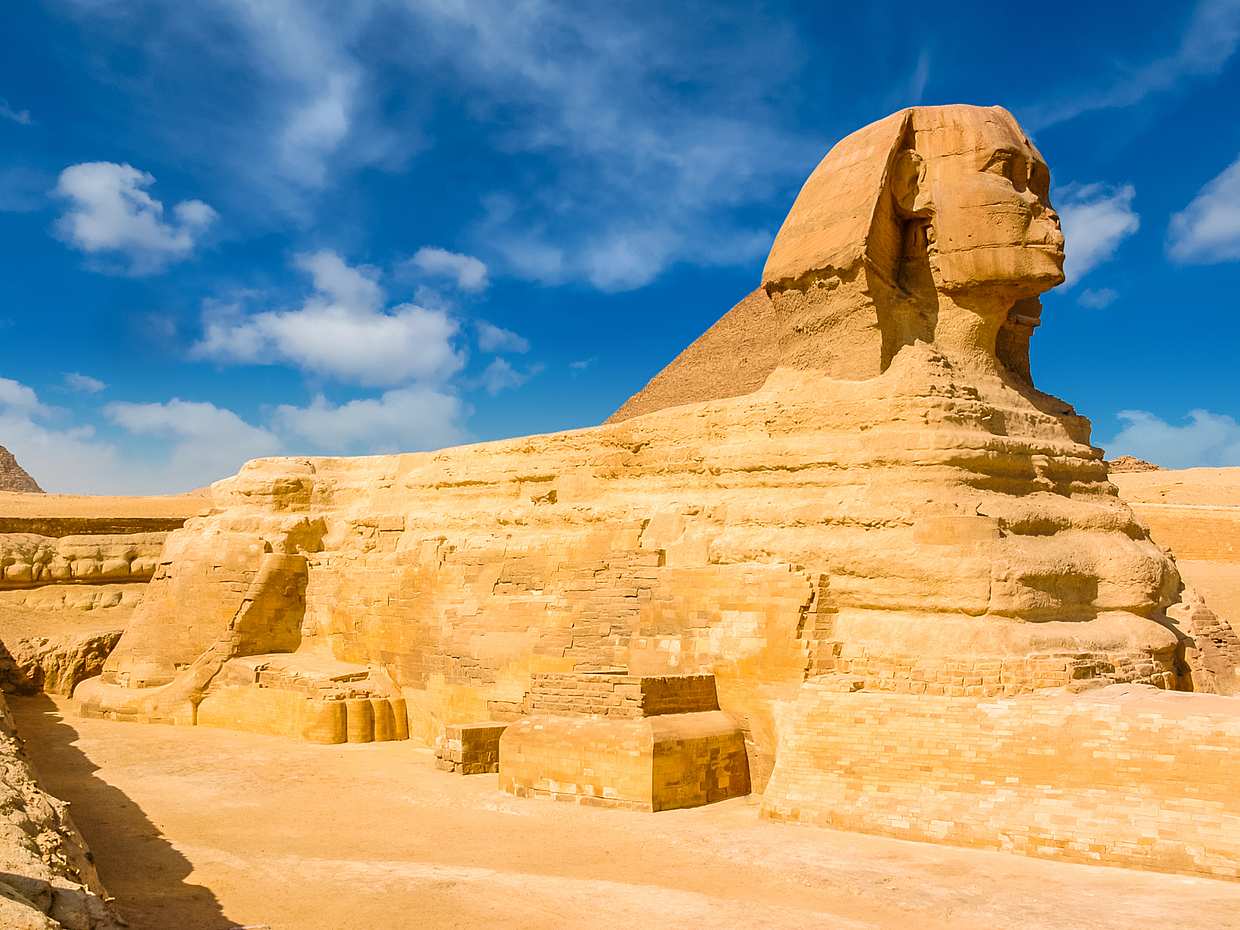 Full-day Tour to Pyramids of Giza, Sphinx, Saqqara in Egypt, Cairo