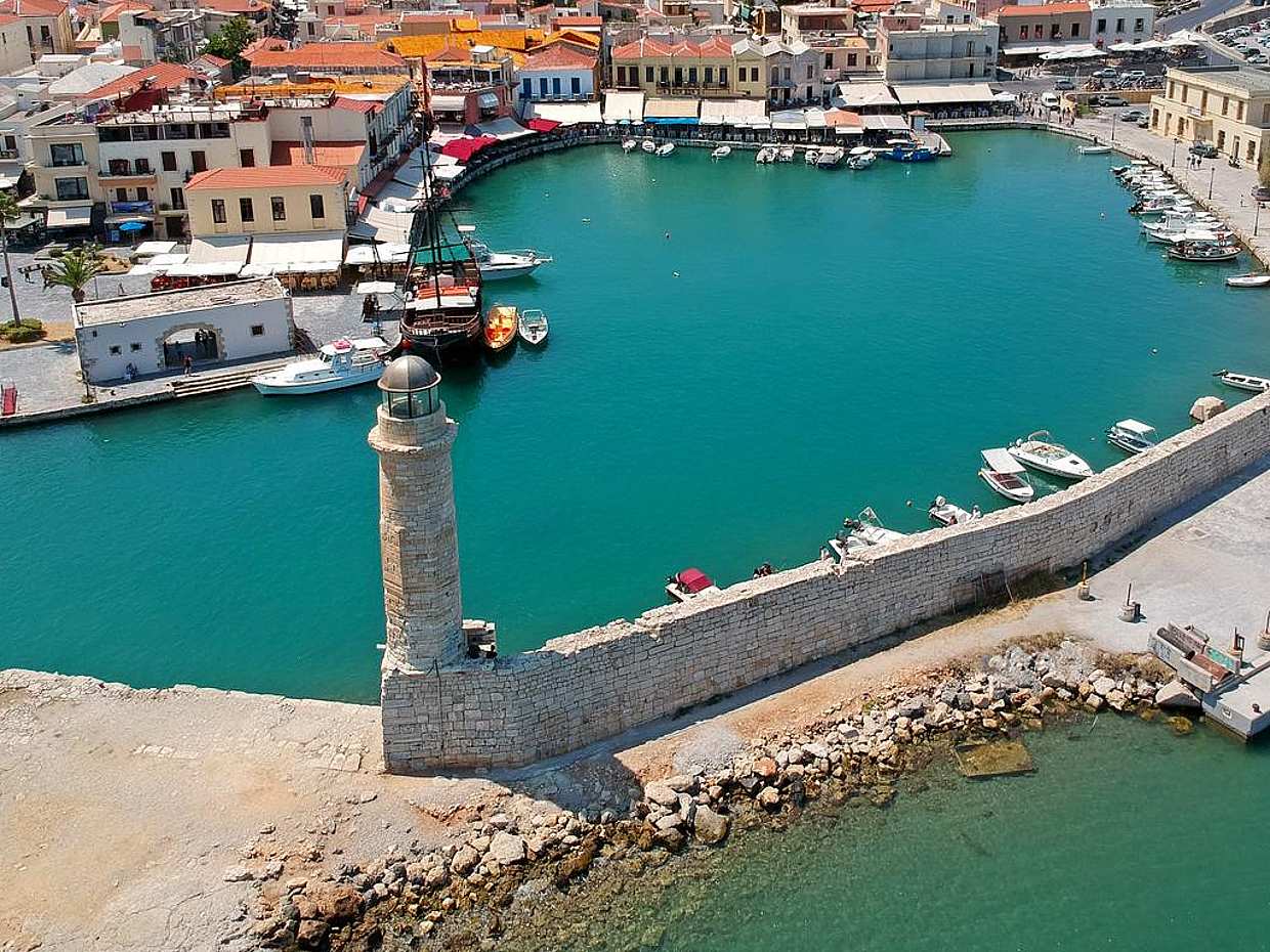 เรθymno City, ชาเนียซิตี้, ทัวร์ทะเลสาบ Kournas จาก Heraklion ในกรีซ, ทะเลสาบ Kournas
, photo 3