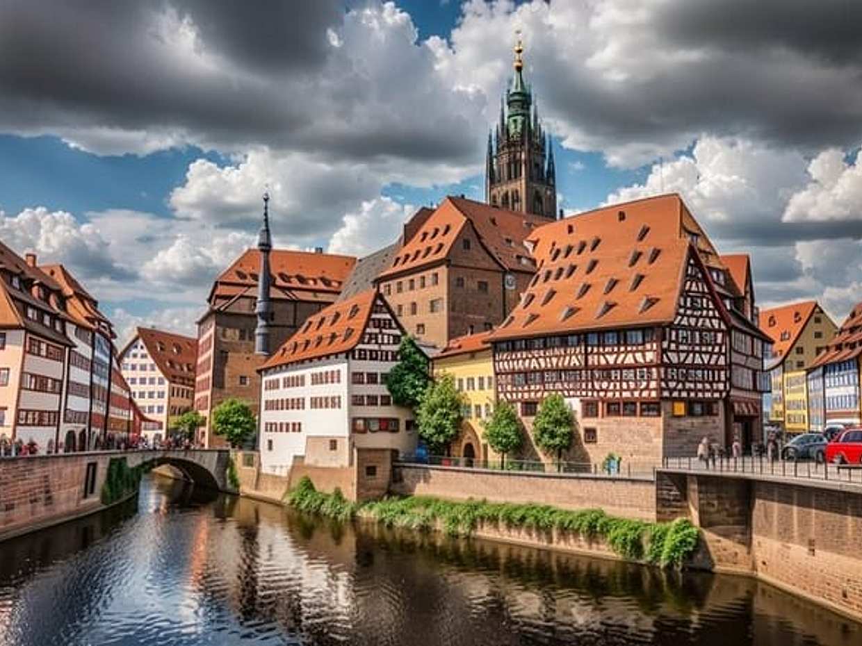 Private Transfer from Nuremberg to Frankfurt with 2h of Sightseeing