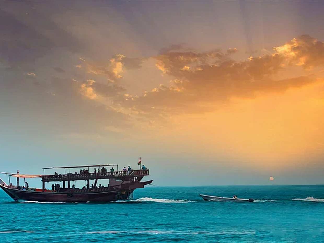 Musandam Khasab Ganztägige Dhau-Bootsfahrt ab Dubai in den Vereinigten Arabischen Emiraten