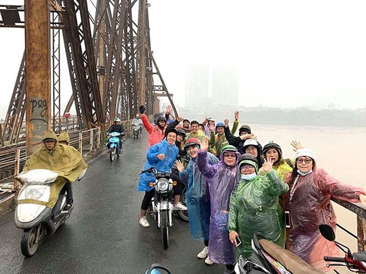 Best Hanoi Motorbike Tour: Local Guide, City Center & Countryside, photo 3