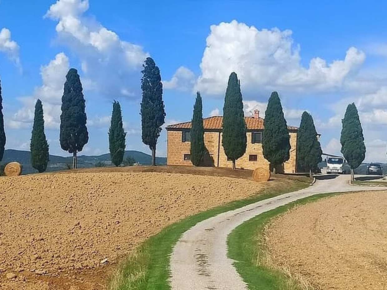 PRIVATE TOUR Savor Exquisite Wines: Brunello & Nobile Wine Tour
