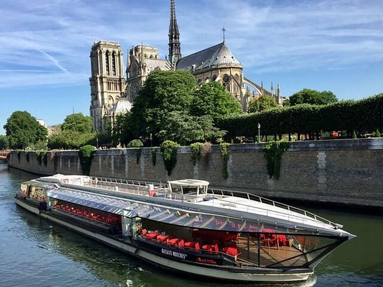 8-Hour Paris Tour to Versailles Palace, Saint Germain and Lunch Cruise at Seine, photo 4