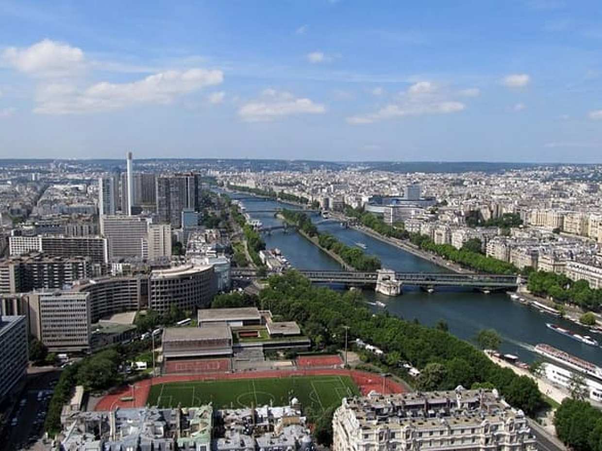 OT Paris Eiffel Tower Guided Tour With Ticket For Summit in French, photo 5