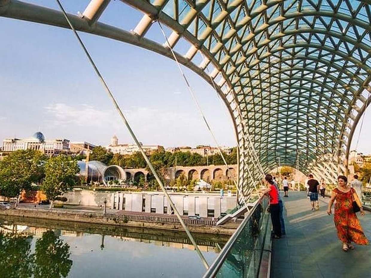 3 Full days in Georgia with private tour, free aiport