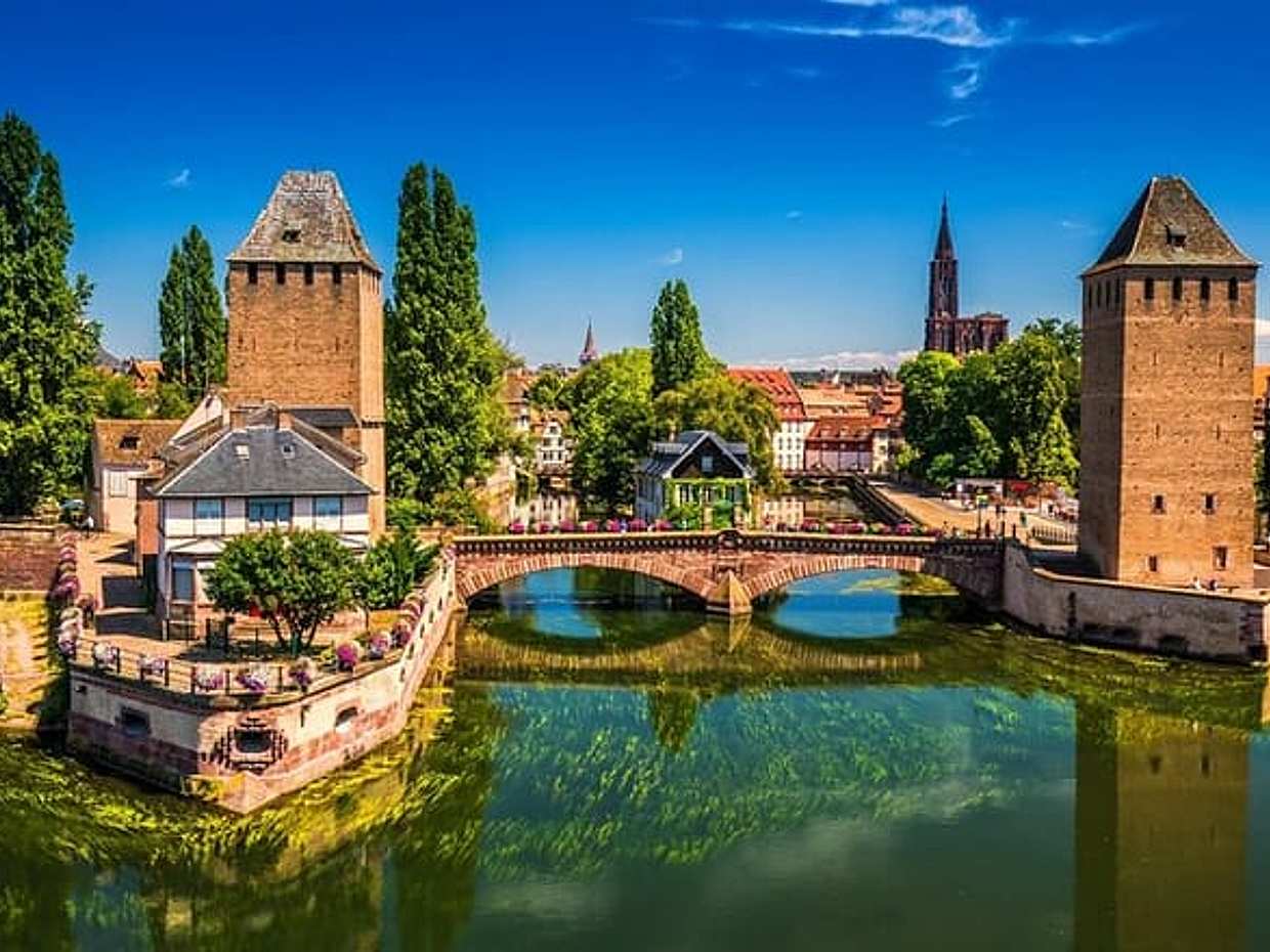 4 hours Strasbourg private tour with Pick up and Drop