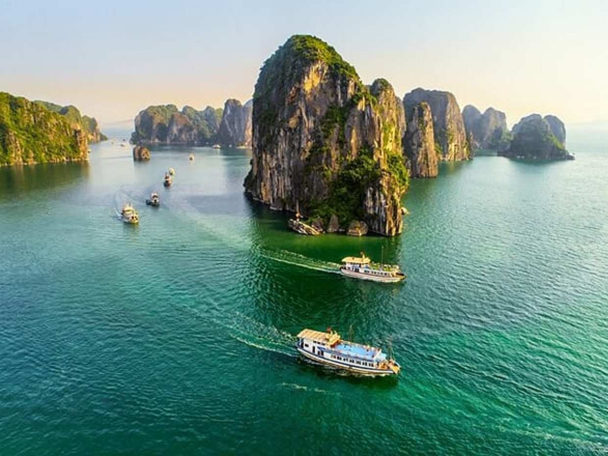 Ha Long Bay Full Day Tour : Kayak,Cave Explore,Swimming from Tuan Chau Island, photo 3