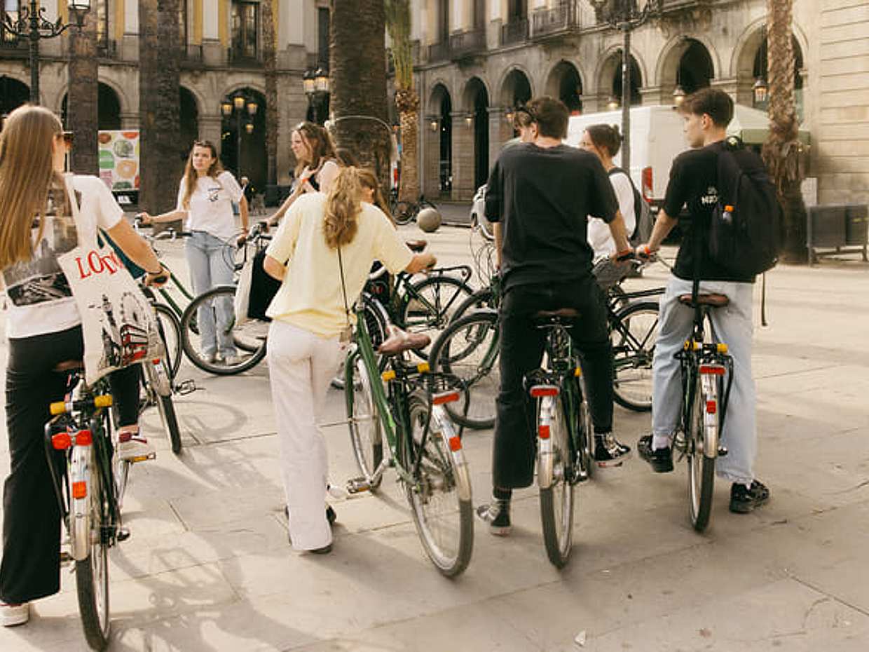 Barcelona City Bike Tour | Highlights and Hidden Gems, photo 2