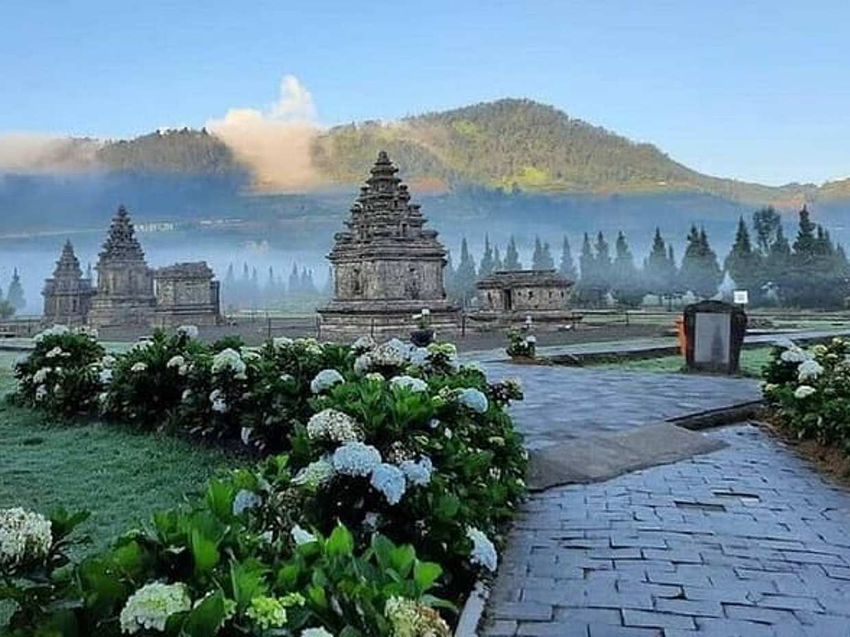 Dieng Plateau with Sikunir Sunrise Full-Day Tour, photo 3