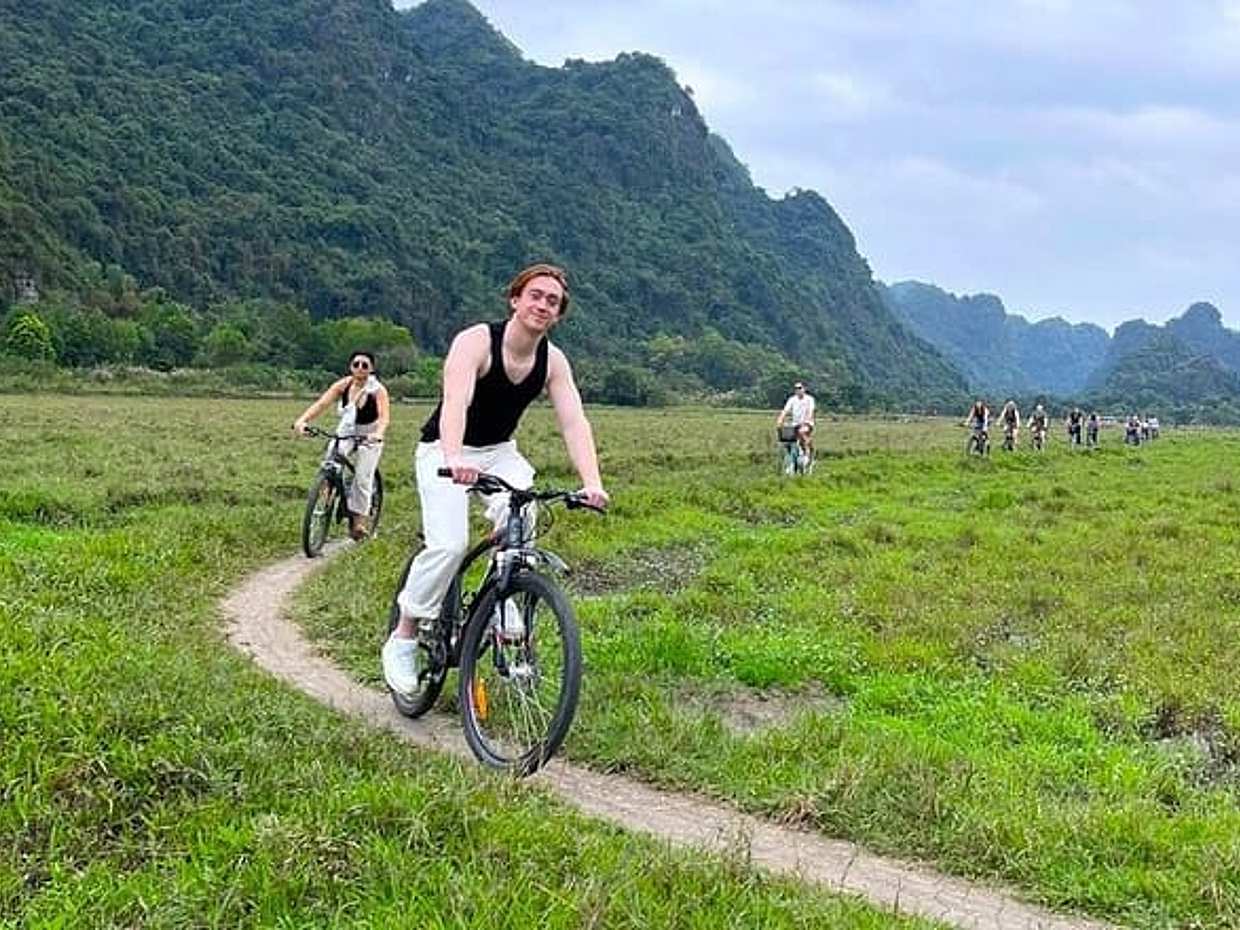 Hanoi to Cat Ba Island & Lan Ha Bay 5-Star Day Cruise with Lunch, photo 5