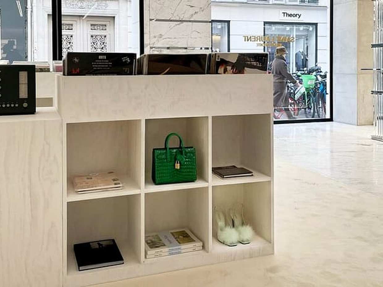 Paris Private Shopping Spree & Walking Tour with a Local Guide, photo 5