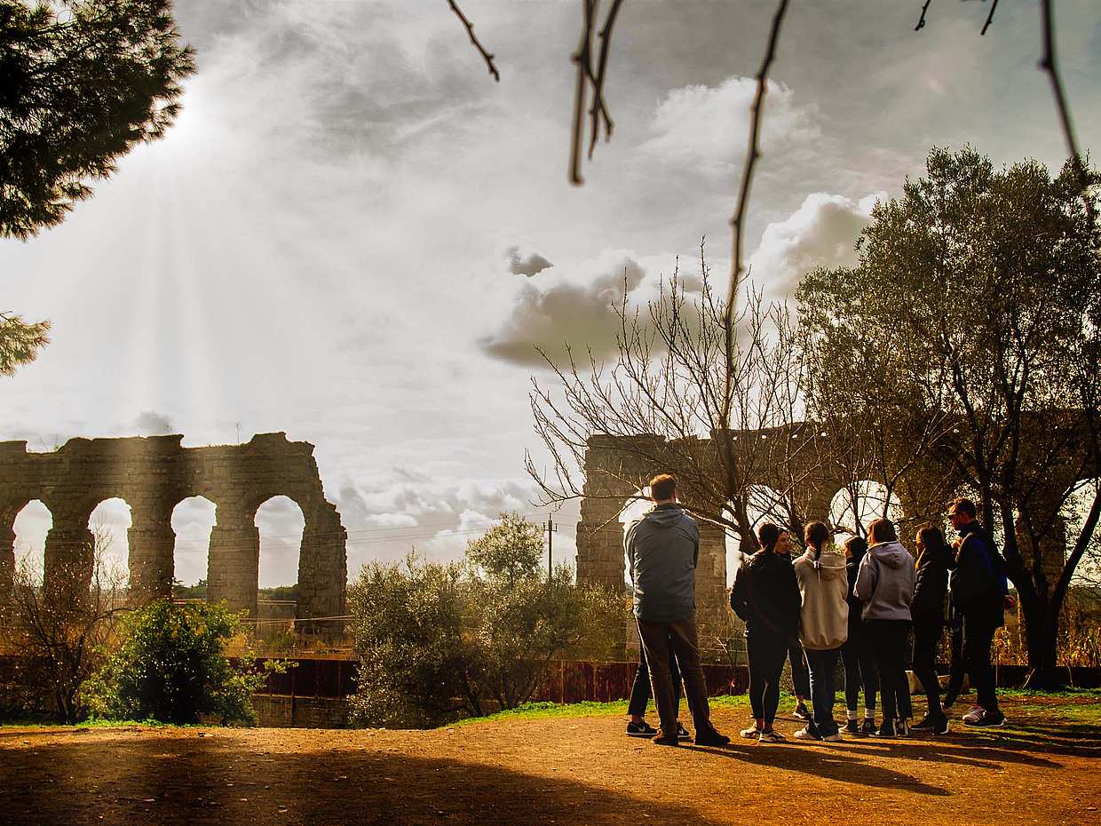 Deluxe Appian Yolu Bisiklet Turu, Katakomp Ziyareti, Geleneksel Öğle Yemeği ve İtalya, Roma'da Su Kemeri Turu
, photo 4