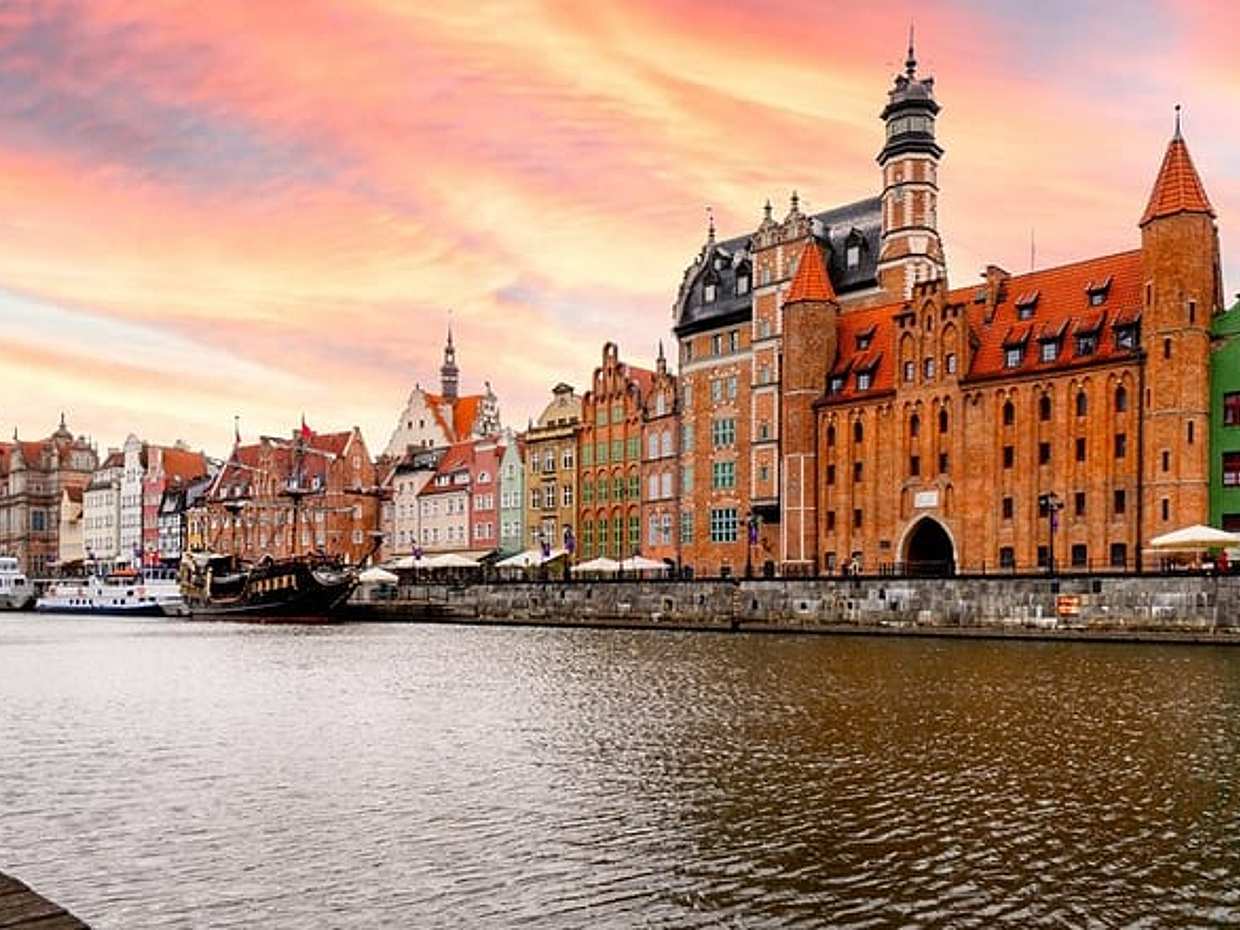 Gdansk Scavenger Hunt & Highlights Self-Guided Walking Tour