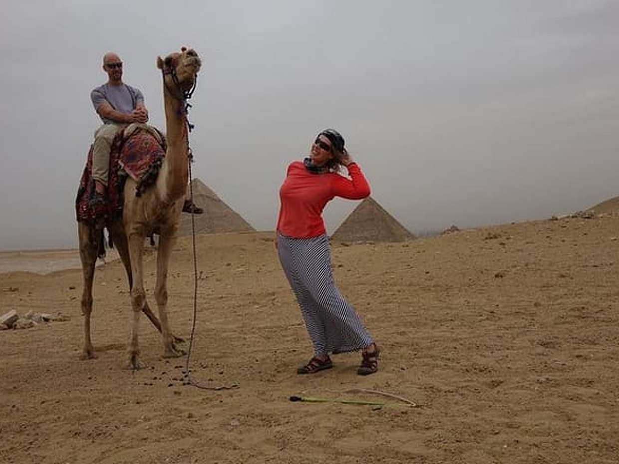 Sunset or Sunrise Tour: Pyramids of Giza by Horse or Camel