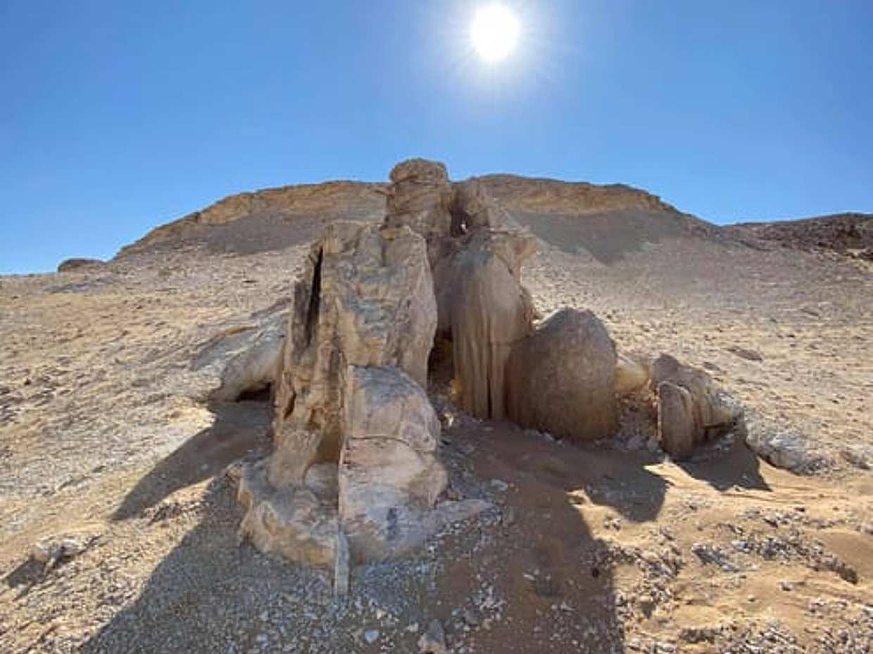 Private Full-day White and Black Desert Tour From Cairo/Giza