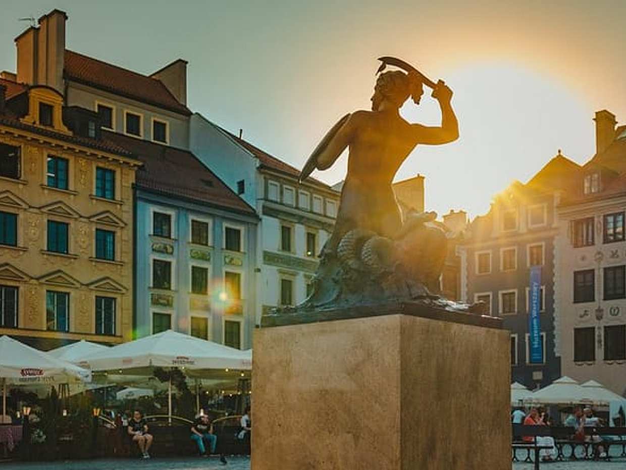 Private Transfer from Berlin to Warsaw, Hotel-to-hotel, English-speaking driver