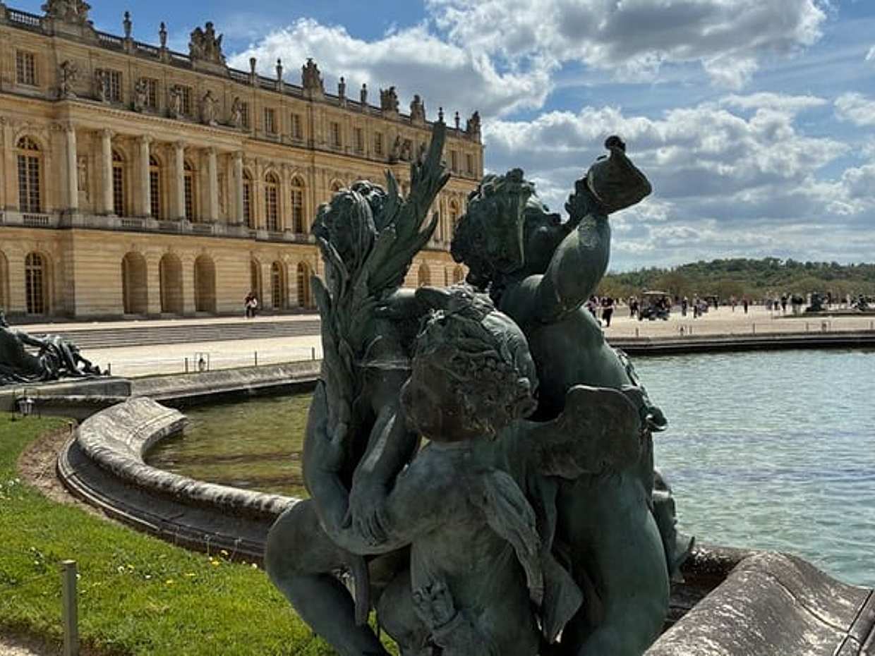 Bezoek van de tuinen van Versailles, Trianon en entree tot het kasteel in Frankrijk