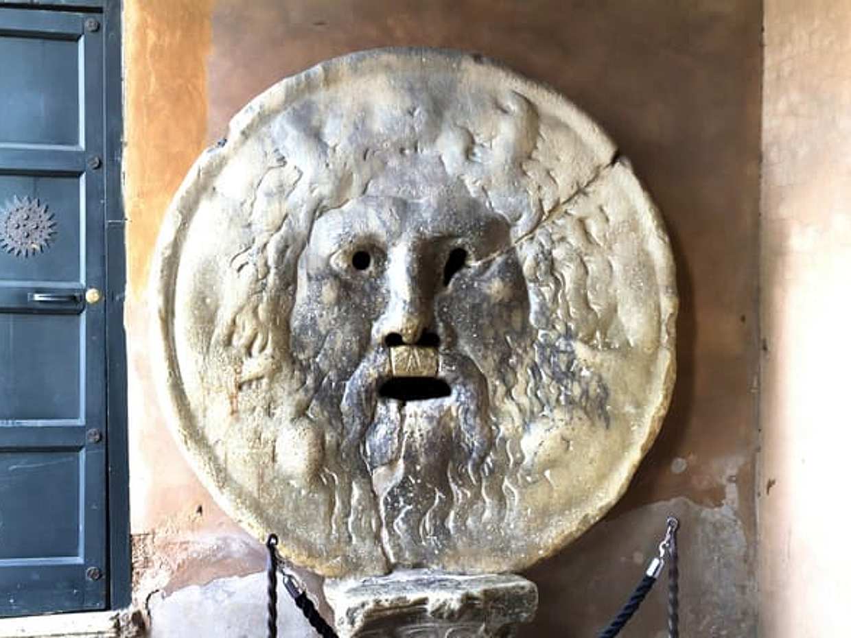 Rome: Walking Tour of Secret Places and Untold Stories, photo 3