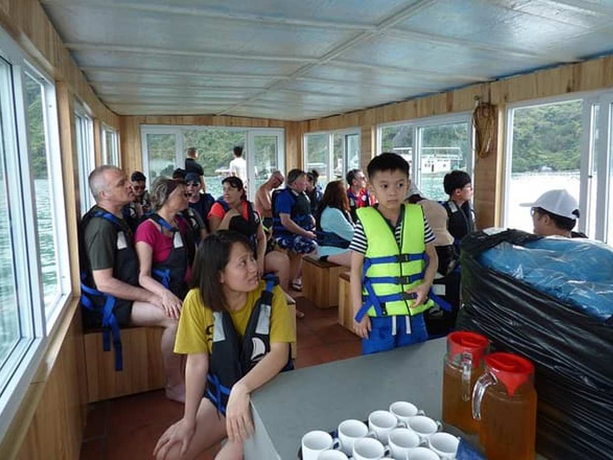 Standard Halong 2 days 1 night - overnight on cruise - Bai Tu Long routine, photo 5
