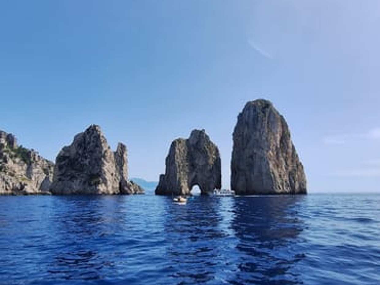 Capri: 4 hour exclusive boat tour, swim, relax & explore hidden gems , photo 5