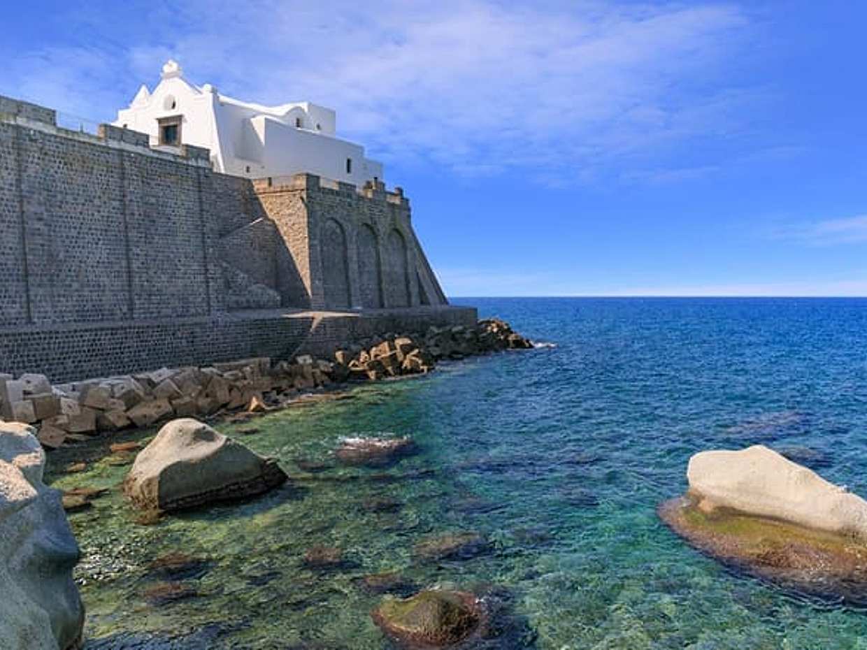 From Naples: Hydrofoil+Transfer to the picturesque Forio