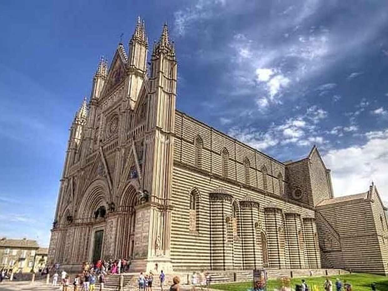 Orvieto and Civita di Bagnoregio Day Tour from Civitavecchia Port, photo 2